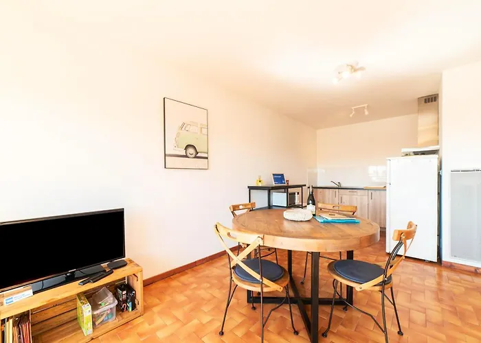 Moderne Vue A — 42 M² * 포르트라누벨